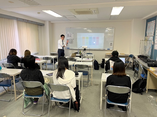 特別活動《イラスト体験講座》を受けました♪