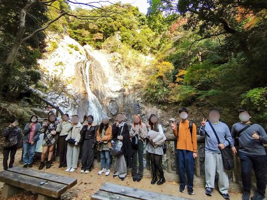 紅葉ウォーキング🍁と恋みくじ💕(布引の滝と生田神社⛩️)