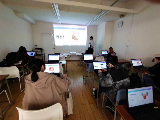 Canvaでポスターデザインに挑戦!