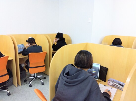 オンライン企業研究で「将来のヒント」を発見!