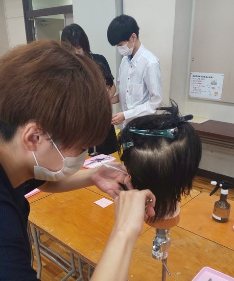 美容専門学校体験説明会に参加しました ブログ 三島キャンパス 鹿島学園高等学校 通信制高校 カシマの通信